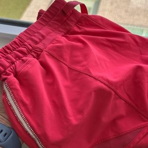 8 tall lululemon hotty hot shorts drawstring pink